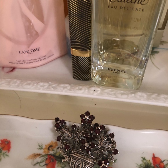 Art Nouveau antique Brooch,with Garnet flowers 🌺 and marcasite stones. 925 silv - Picture 4 of 6